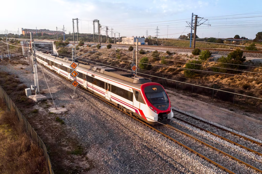 Hyperloop vs Kereta Cepat: Mana yang Lebih Efisien?